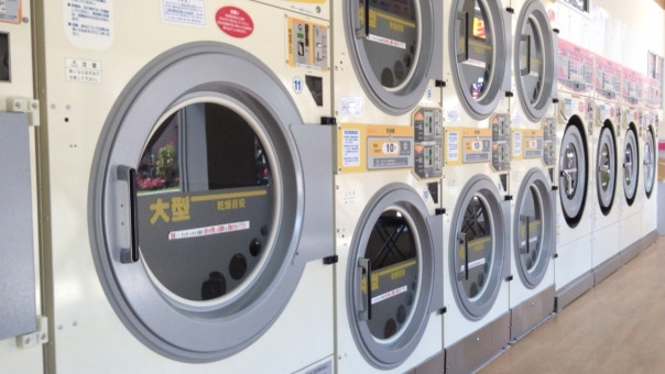 併設しているコインランドリーでは大容量の洗濯が可能です